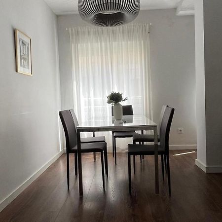 Amazing Cozy Apartment Super Central Valenza Esterno foto