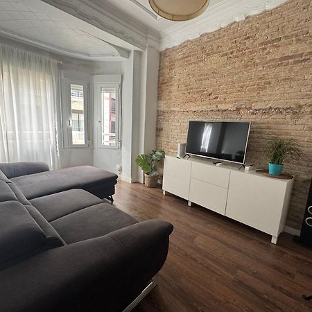 Amazing Cozy Apartment Super Central Valenza Esterno foto