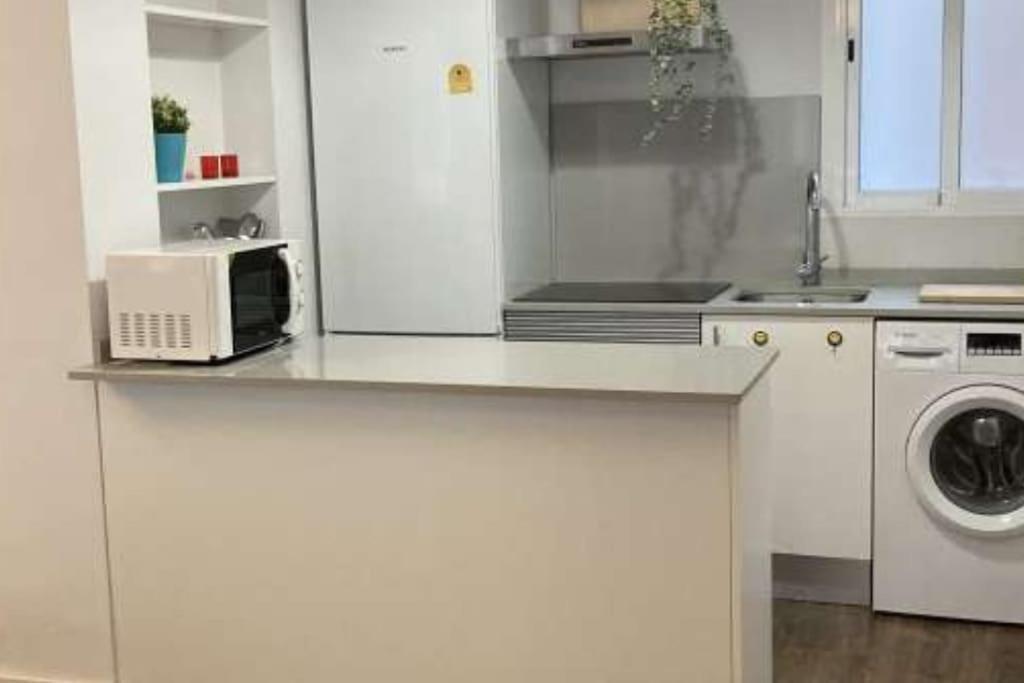 Amazing Cozy Apartment Super Central Valenza Esterno foto