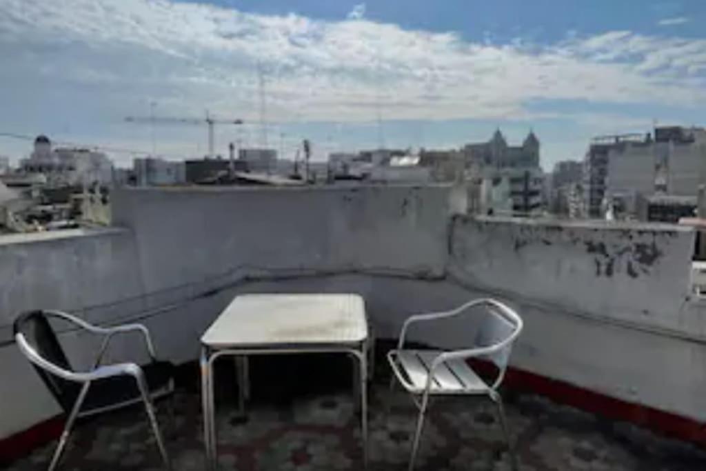 Amazing Cozy Apartment Super Central Valenza Esterno foto