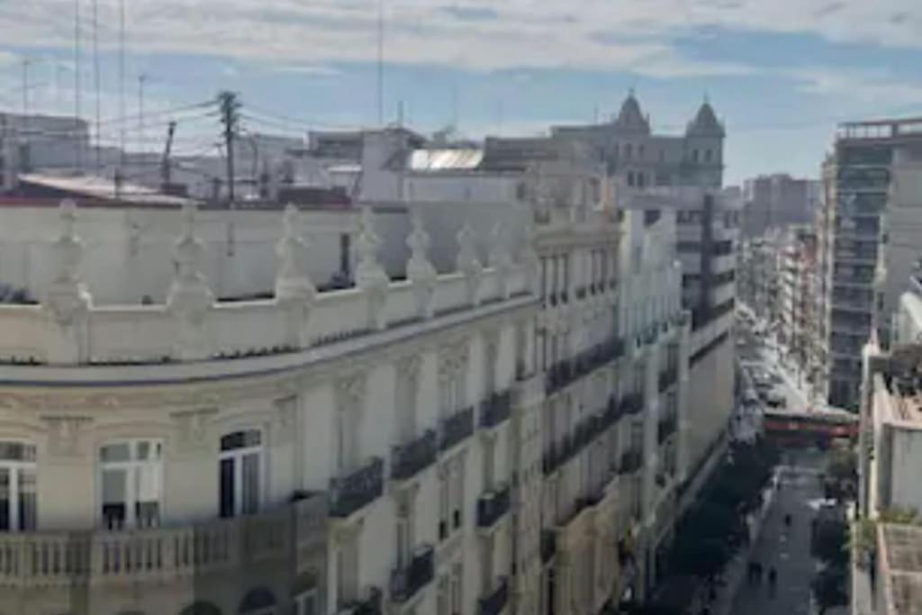 Amazing Cozy Apartment Super Central Valenza Esterno foto