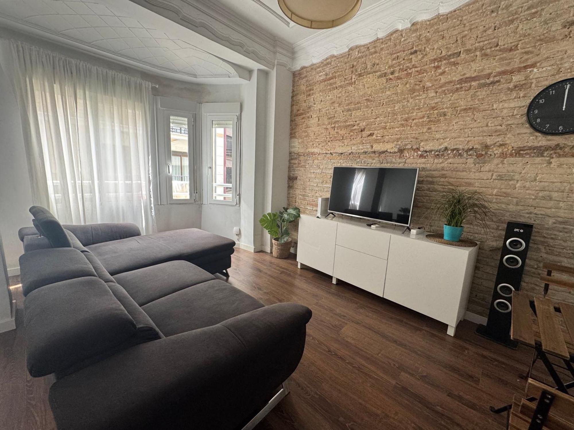 Amazing Cozy Apartment Super Central Valenza Esterno foto